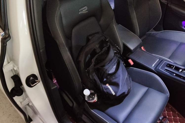 Used Volkswagen Golf 2023 280TSI DSG R-Line Lite Right Front Seat