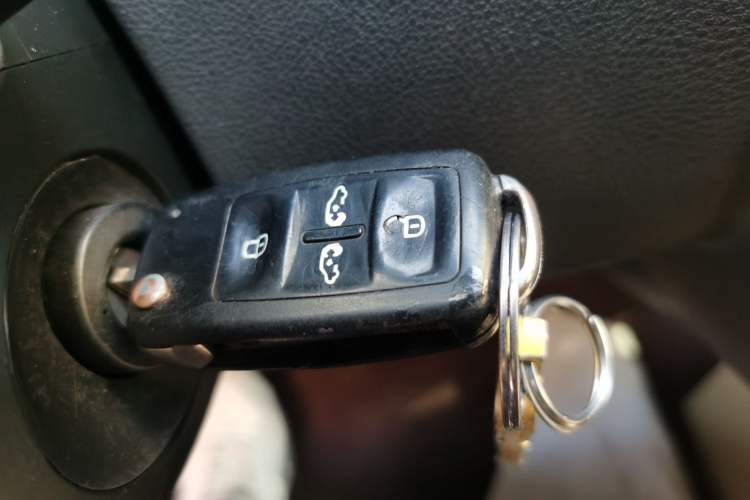 Used Volkswagen Multivan 2012 2.0 TSI Four-Wheel Drive Deluxe Edition Vehicle Key