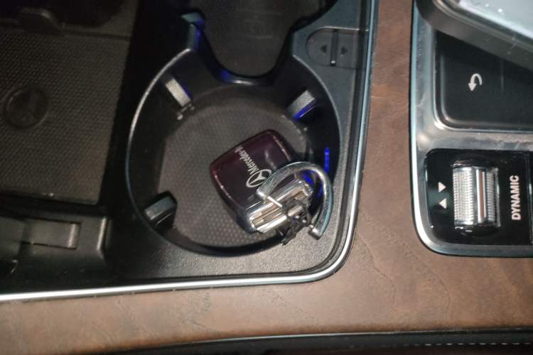 Used Mercedes-Benz GLC 2020 Facelift GLC 300 L 4MATIC Dynamic Edition
