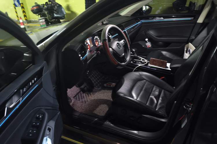 Used Volkswagen Phideon 2018 Revised Version 380TSI Two-Wheel Drive Business Edition