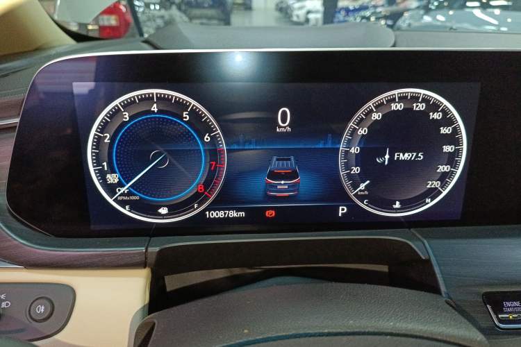 Used Buick GL8 2022 ES Landtrek 653T Luxury Edition