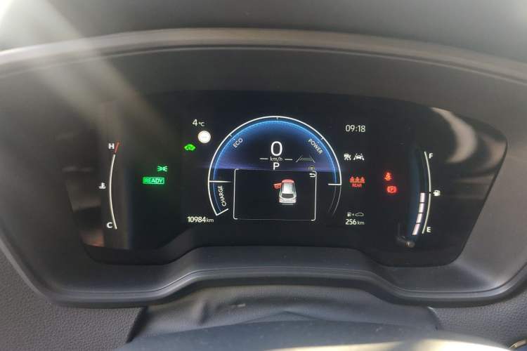 Used Toyota Corolla Cross 2024 2.0L Smart Electric Hybrid Dual-Engine Elite Edition
