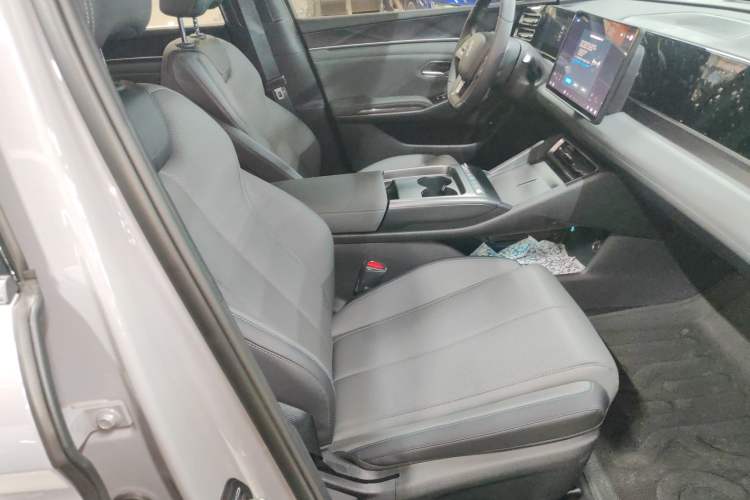 Used BYD Qin L 2026 DM-i 128KM Leading Edition
