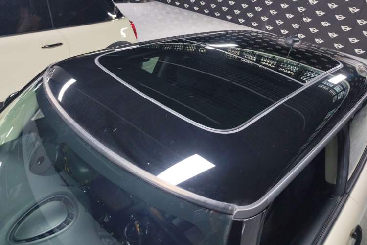 Used MINI MINI 2023 1.5T COOPER Artist
