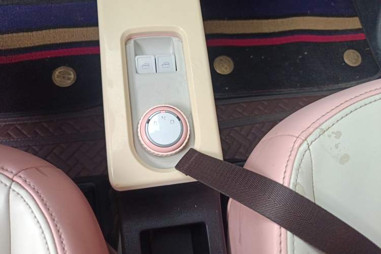 Used Chery QQ Ice Cream 2022 120km Conical Shape Lithium Iron Phosphate