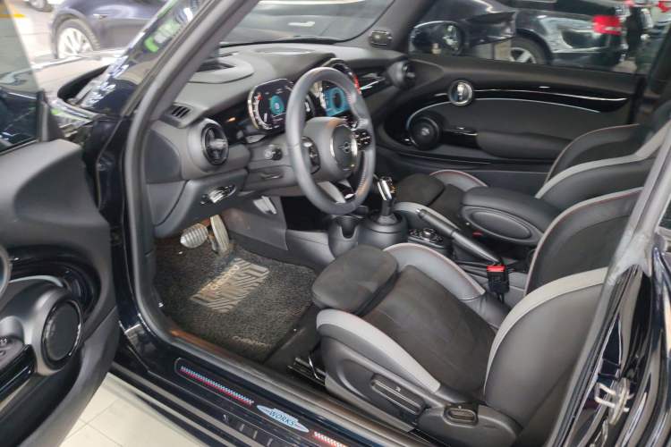 Used MINI MINI 2022 2.0T COOPER S Black Badge Special Edition
