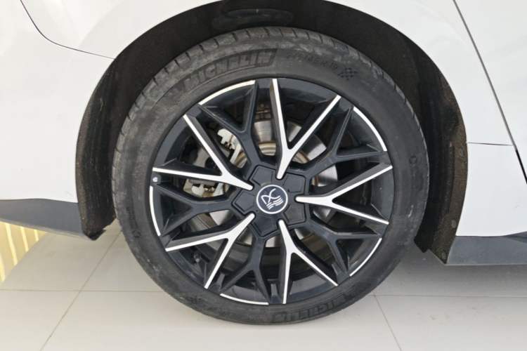 Used BYD Han 2022 EV Genesis Edition 610KM All-Wheel Drive Premium Model
