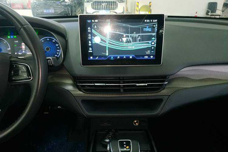 Used Hongqi E-QM5 2022 431 km Charge & Enjoy Edition Audio And AC Panel