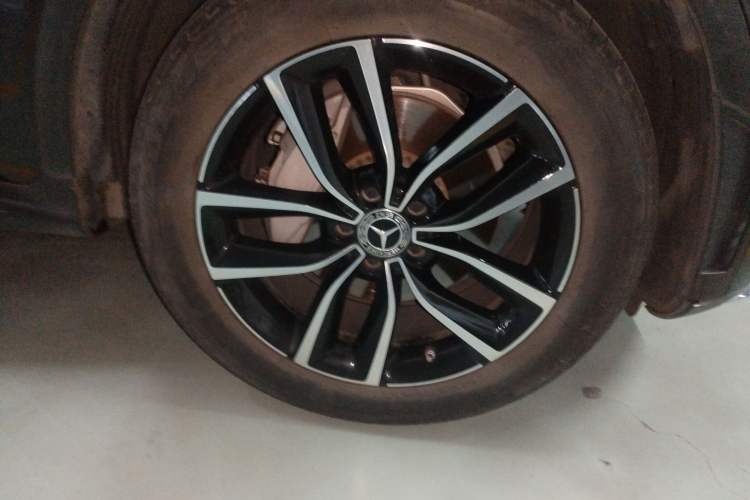 Used Mercedes-Benz GLC 2021 GLC 300 L 4MATIC Dynamic Model Right Front Wheel Hub