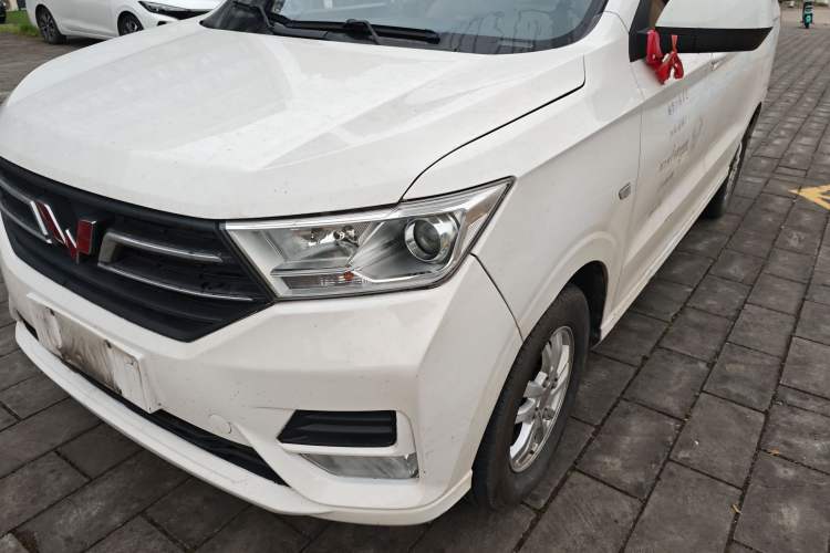 Used Wuling Hongguang 2018 1.5L S Comfort Model L2B
