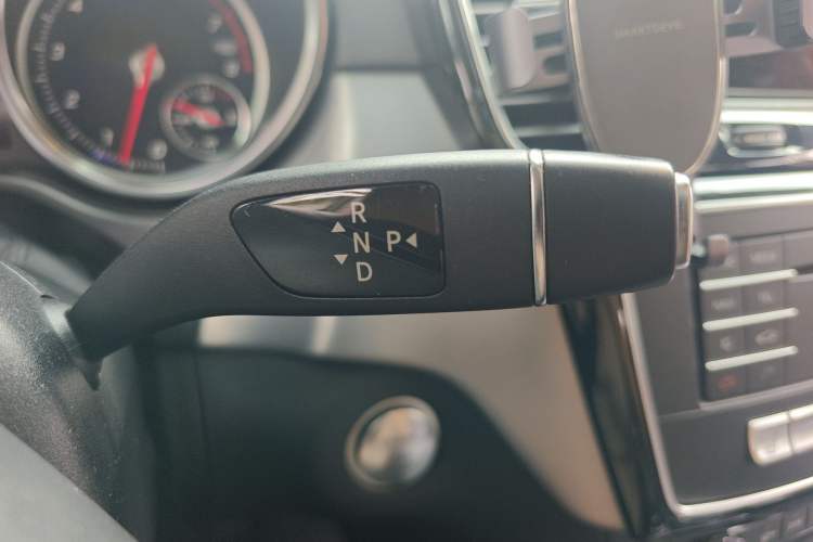 Used Mercedes-Benz GLS 2016 GLS 400 4MATIC Dynamic Model Gear Lever