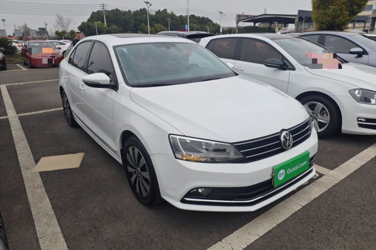 Used Volkswagen Sagitar 2017 180TSI Automatic Luxury Edition
