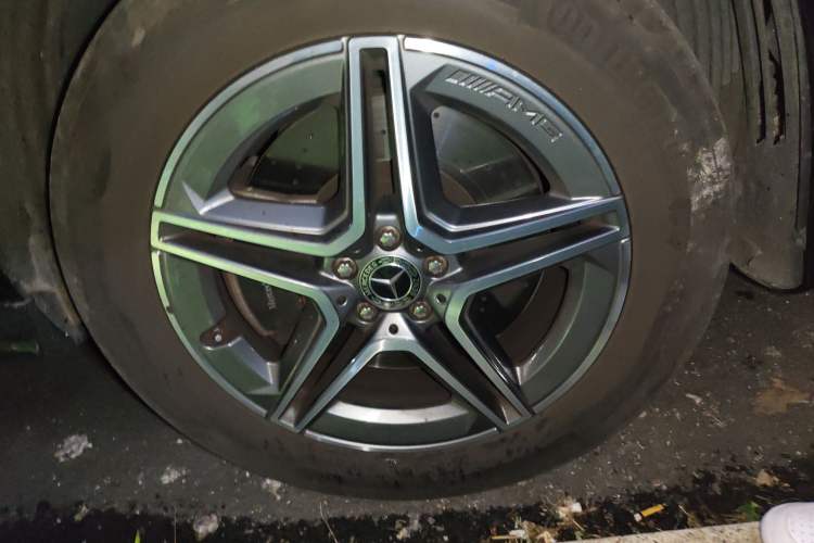 Used Mercedes-Benz GLE 2024 GLE 450 4MATIC AMG Line Right Front Wheel Hub