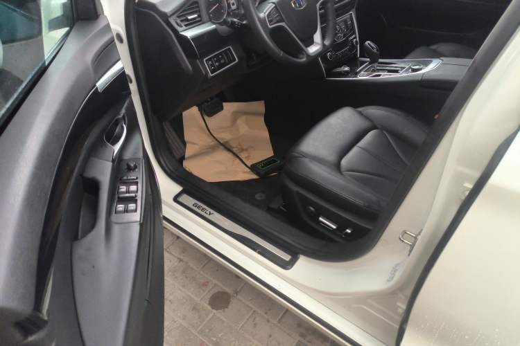 Used Geely Auto Emgrand GT 2016 1.8T Zunya Model Driver Seat