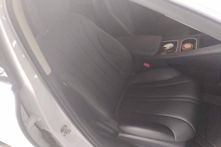 Used Roewe D7 2025 DMH 125 Excellence Edition