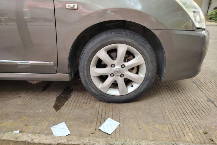 Used Nissan Sylphy 2009 1.6XE Automatic Comfort Edition Right Front Wheel Hub