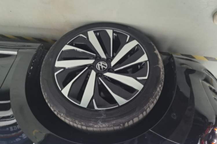 Used Volkswagen Passat 2025 Outstanding Model 380TSI Dragon Glory Edition
