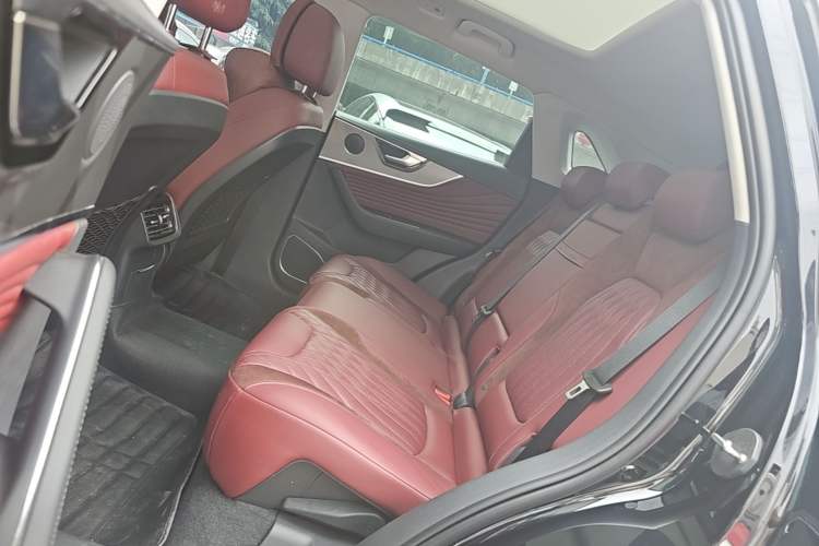 Used Hongqi HS5 2023 2.0T Qixiang Pro Edition
