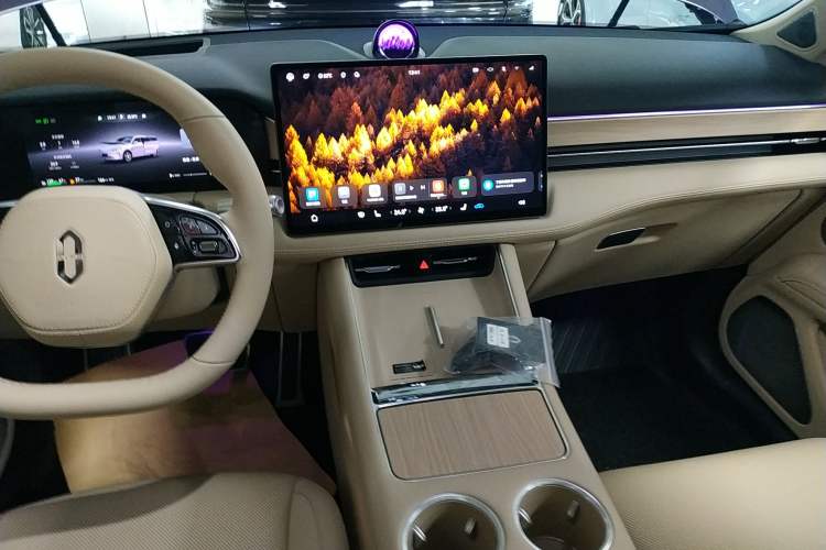 Used Hima AITO M5 2025 Extended-Range Ultra All-Wheel-Drive Version
