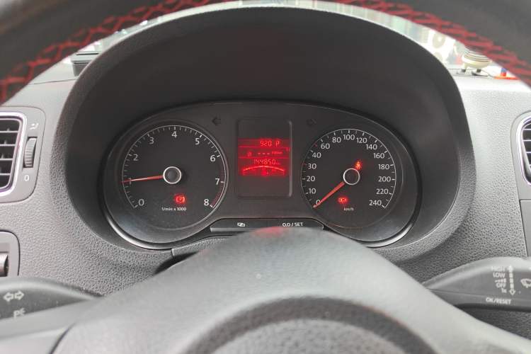 Used Volkswagen Polo 2011 1.6L Automatic ZhiShang Version Instrument Cluster