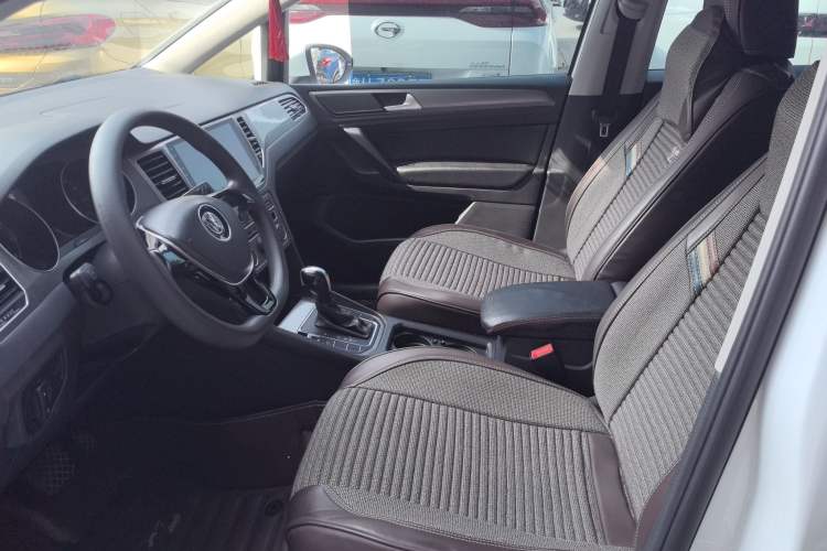 Used Volkswagen Golf Sportsvan 2016 1.6L Automatic Comfort Model
