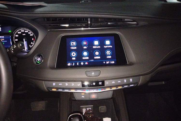 Used Cadillac XT4 2022 28T Two-Wheel Drive Fashion Edition Audio And AC Panel