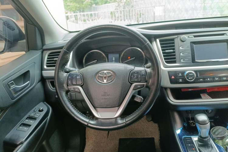 Used Toyota Highlander 2015 2.0T Four-Wheel Drive Luxury Edition 7-Seater