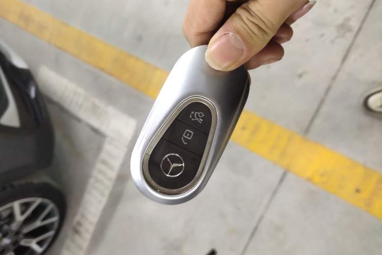 Used Mercedes-Benz GLC 2024 Facelifted GLC 260 L 4MATIC Luxury Version 5 Seats