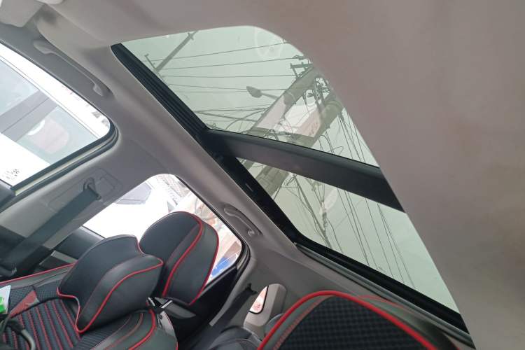 Used BAIC Senova X65 2015 2.0T Automatic Elite Model
