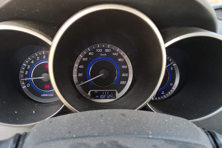 Used CHANGAN Eado 2015 1.6L Manual Luxury Model China V Standard Instrument Cluster