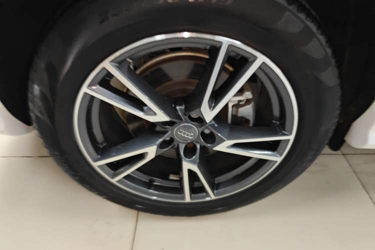 Used Audi Q5L 2020 Updated 40 TFSI Prestige Fashion Edition
