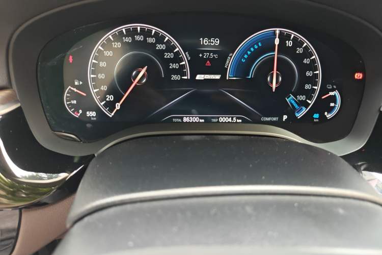 Used BMW 5 Series New Energy 2019 Updated Version 530Le Luxury Package Odometer Close Up