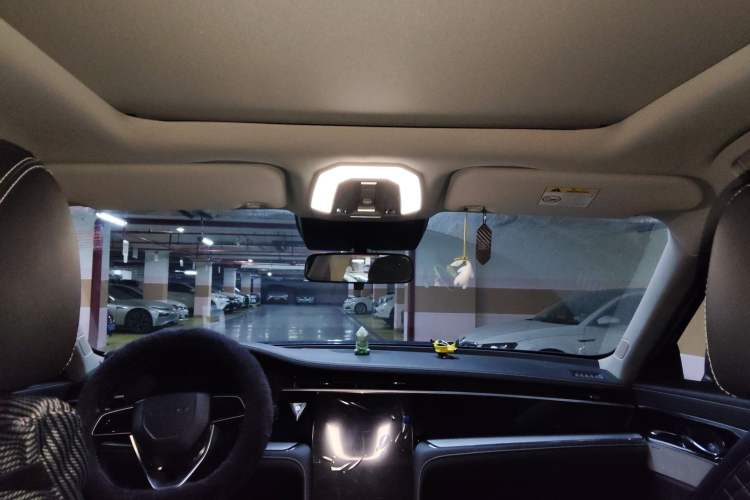 Used Venucia Star 2020 260T Automatic 48V Mild Hybrid Turbocharged Starry Edition
