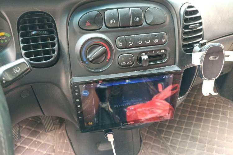 Used JAC Group Refine 2011 2.8T Shuttle Diesel Standard Version HFC4DA1-2B1
