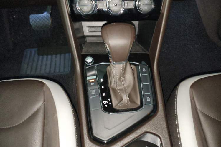 Used Volkswagen Tiguan L 2018 Revised Version 330TSI Automatic Two-Wheel Drive Comfort Edition
