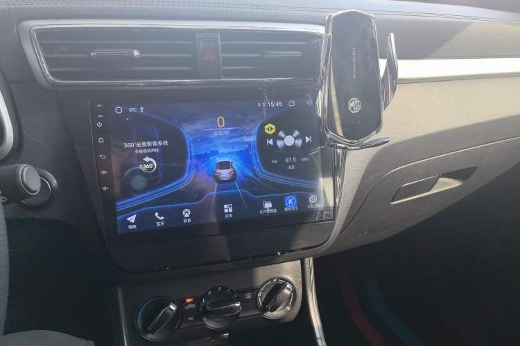 Used MG ZS 2018 1.5L Automatic Luxury Edition China V Standard Audio And AC Panel