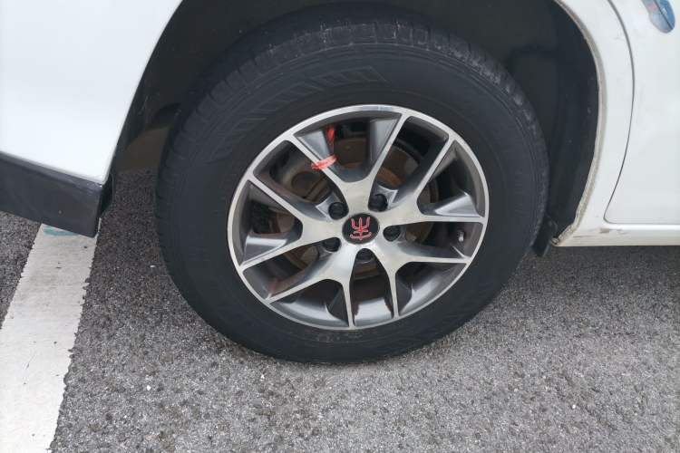 Used BYD Song 2017 Gaishe Upgrade Edition 1.5TID Automatic Elite Model
