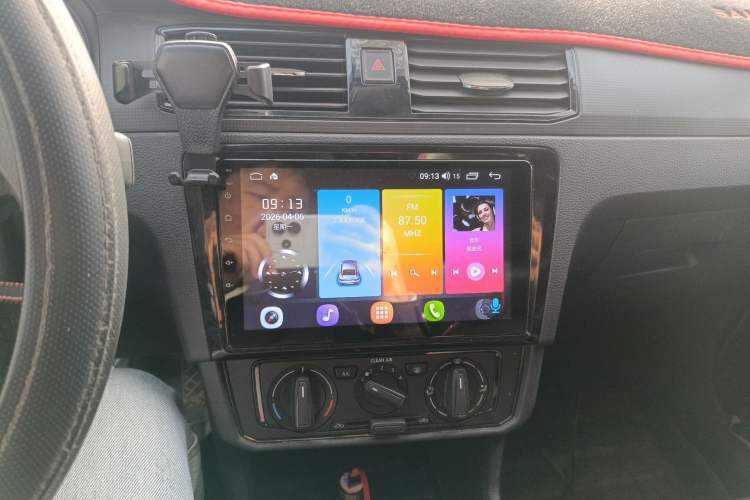 Used Volkswagen Santana 2021 1.5L Manual Fashion Edition Audio And AC Panel