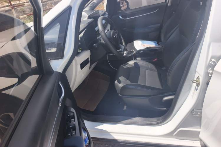 Used Geometry EX3 Kung Fu Cow 2021 Tough Bull Cow Driver Seat