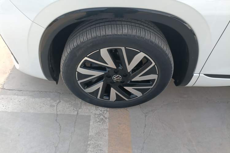 Used Volkswagen Tayron 2023 Revised Version 380TSI All-Wheel Drive R-Line High-Energy Edition Exterior 4