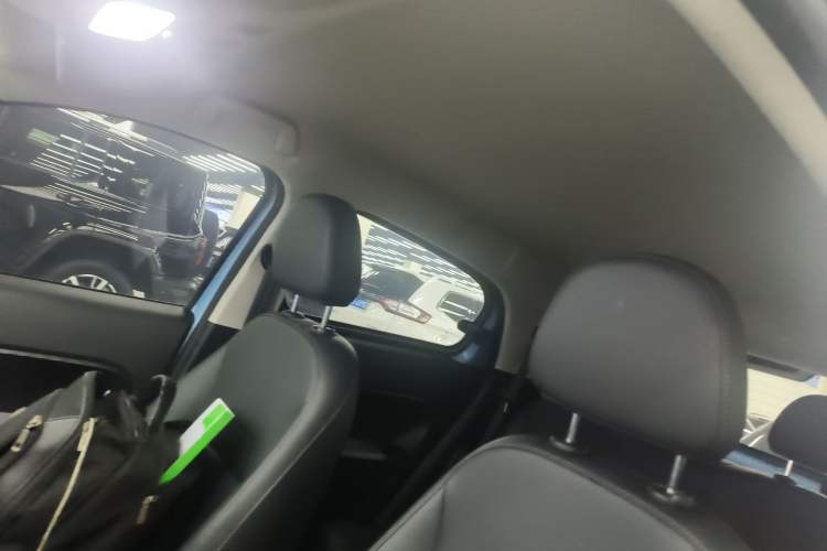 Used ORA Black Cat 2021 351 km Standard Version Headliner