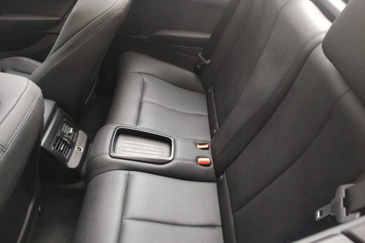 Used BMW 2 Series (Import) 2019 225i Convertible Coupe Sports Design Package
