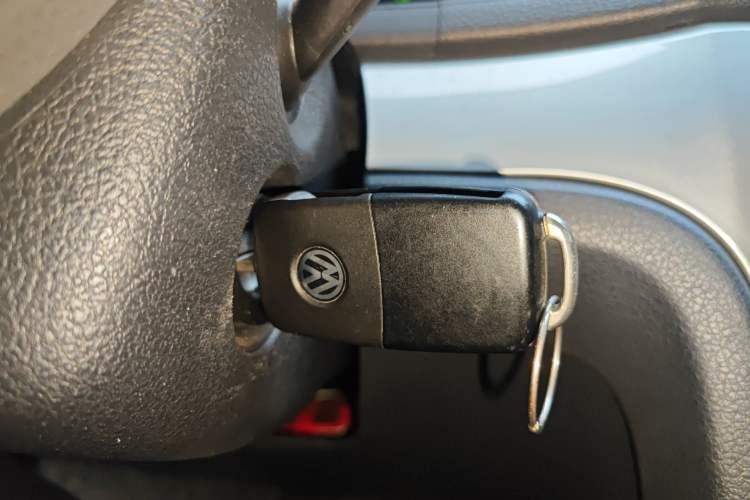 Used Volkswagen Lavida 2013 Revised Classic 1.6L Automatic Fashion Edition
