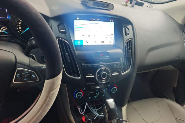 Used Ford Focus 2015 Sedan EcoBoost 180 Automatic Flagship Model
