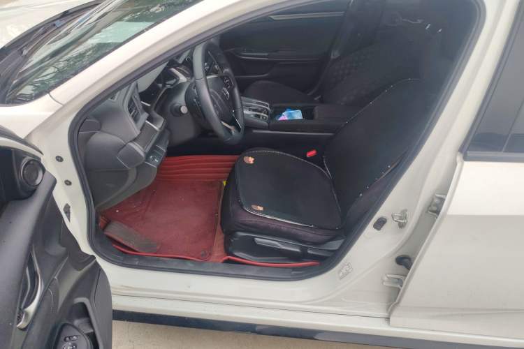 Used Honda Civic 2021 HATCHBACK 220TURBO CVT Trendy Cool Edition Left Front Seat