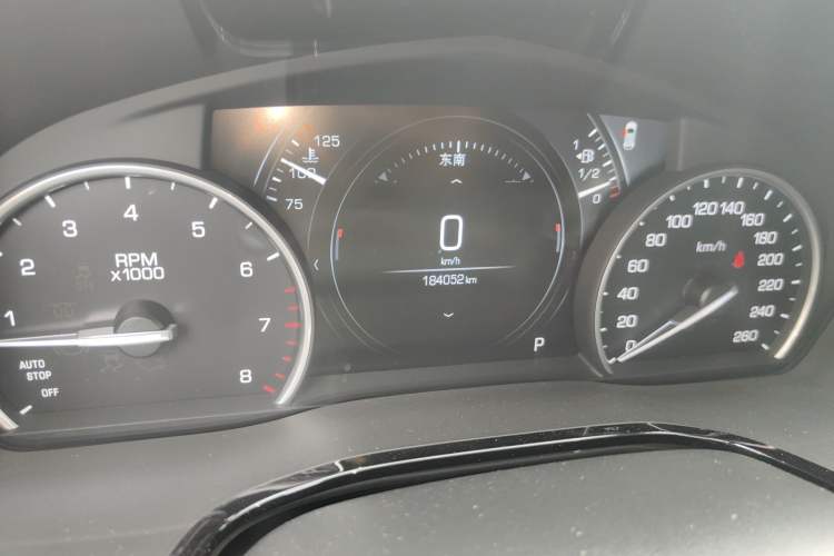 Used Cadillac XT5 2018 25T Luxury Model
