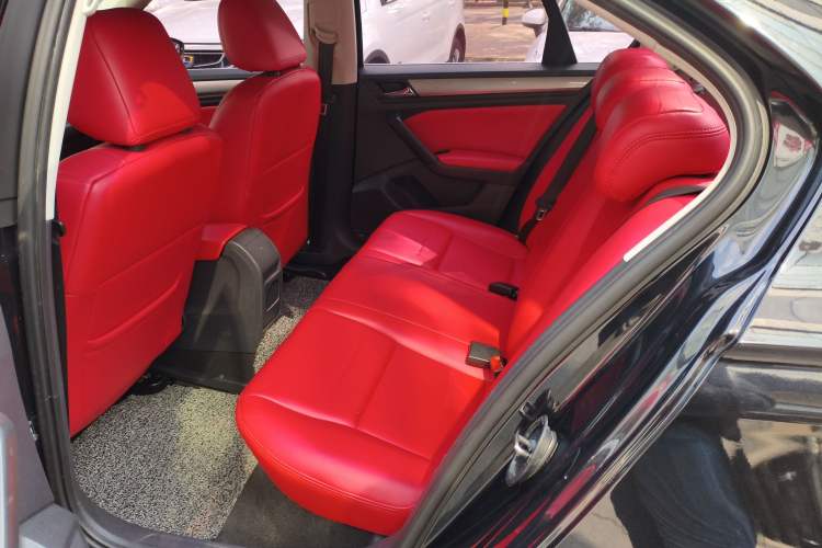 Used Volkswagen Bora 2016 1.6L Automatic Fashion Model