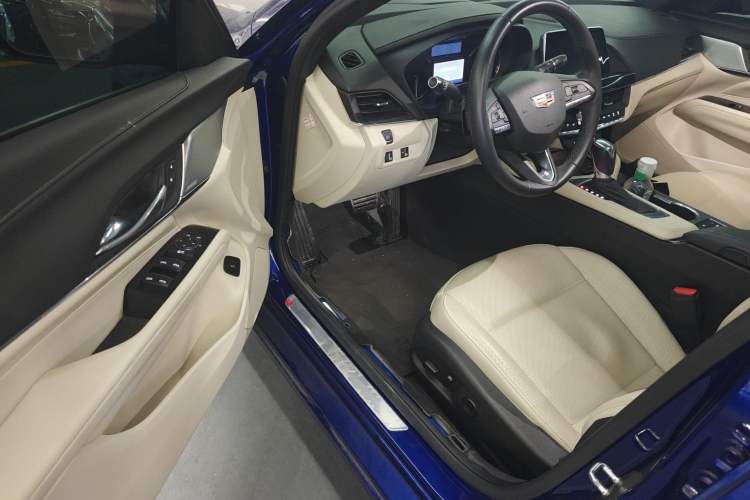 Used Cadillac CT4 2023 25T Luxury Model