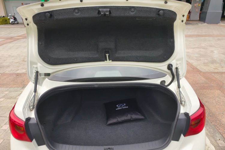 Used Infiniti Q50L 2016 2.0T Ambition Edition Trunk