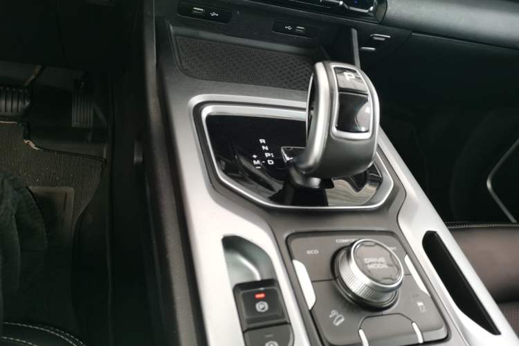 Used Geely Auto Haoyue 2020 1.8TD DCT Luxury Model 5 Seats